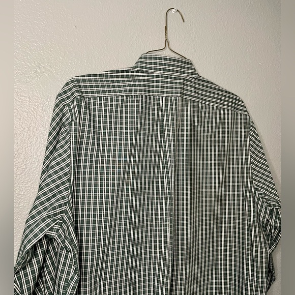 Eddie Bauer Relaxed Fit Button Down Shirt (BUNDLE OF 2) - Picture 2 of 11